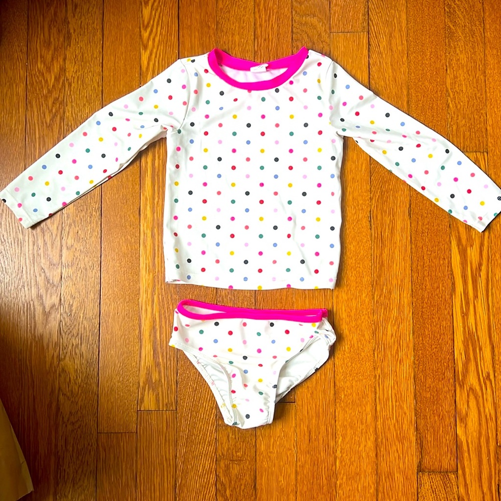 Gap Polka Dot rashguard with matching bottoms-Size 3T